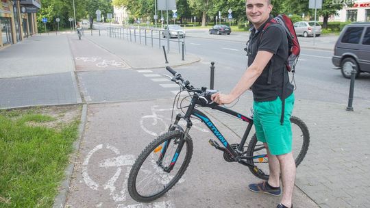 Radny Dawid Ruszczyk nakręca na stojaki!