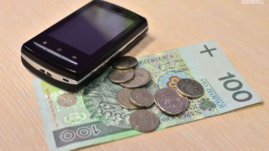 Radom. Okradli seniorkę na 40 tys. zł 