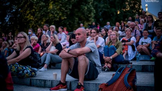 Radom ożywa nocą. Czekają nas nocne harce!