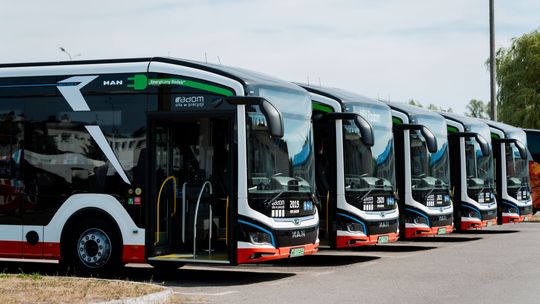 Radom wzbogacił się o pięć nowych autobusów elektrycznych