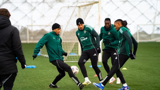 Radomiak Radom szykuje się do obozu w Portugalii. Trener Feio podkreśla dobrą formę zawodników i spokój w sprawie transferów