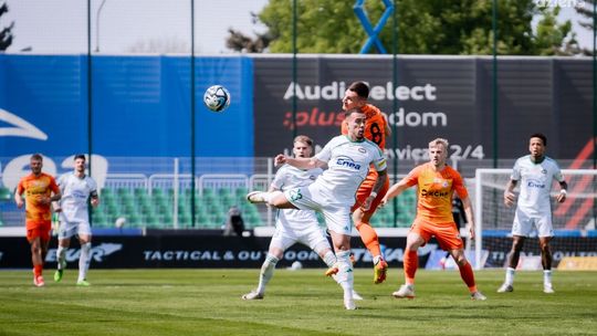 Radomiak Radom przegrał w Lubinie. Zwycięski gol dla Zagłębia padł w doliczonym czasie gry Radomiak Radom przegrał w Lubinie. Zwycięski gol dla Zagłębia padł w doliczonym czasie gry