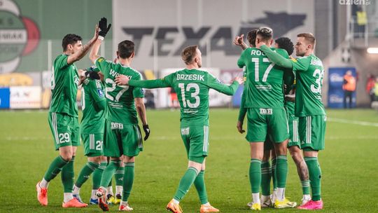 Radomiak Radom wygrywa 3:2 z Piastem Gliwice po emocjonującym meczu!