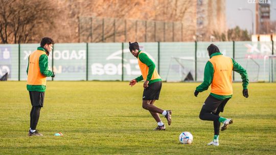 Radomiak TV - Piłkarze Radomiaka Radom przygotowują się do meczu w Zabrzu