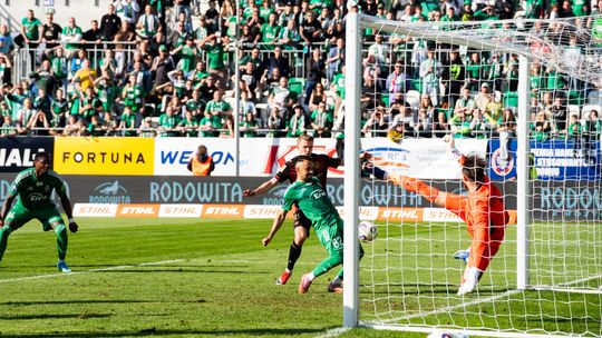 Radomiak uciekł spod topora! Zieloni pokazali charakter, odrobili straty i pokonali Widzewa!