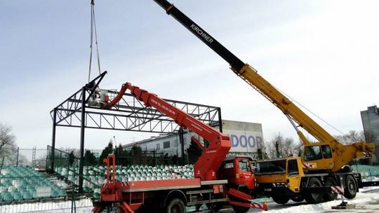 Radomiak wymienia zadaszenie