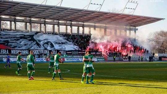 Radomiak zremisował i zrównał się z liderem
