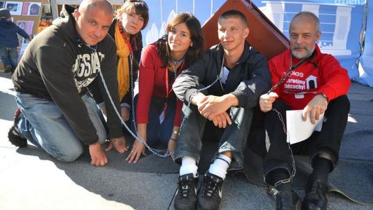 Radomianie zrywali łańcuchy