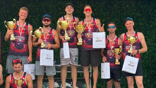 Radomianin Bartosz Sławiński mistrzem Mazowsza w siatkówce plażowej