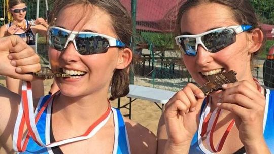 Radomianki mistrzyniami Mazowsza w siatkówce plażowej