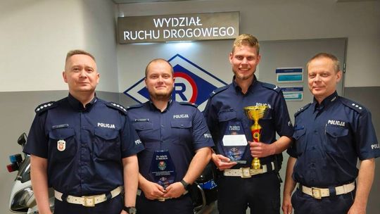 Radomscy policjanci kolejny raz na podium. Nasi funkcjonariusze najlepsi w całym województwie Radomscy policjanci kolejny raz na podium. Nasi funkcjonariusze najlepsi w całym województwie