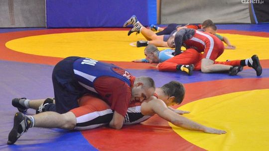 Radomscy zapaśnicy powalczą o medale!
