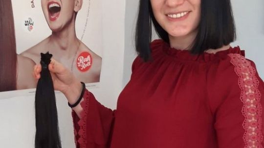 Radomska policjantka ścięła włosy, aby pomóc kobietom po chemioterapii