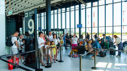 Radomskie lotnisko obsłużyło już 15 tys. pasażerów