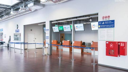 Radomskie lotnisko. Rozbiórka terminalu zagrożona?