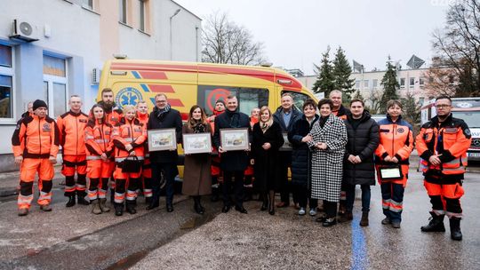 Radomskie pogotowie ma dwie nowe karetki