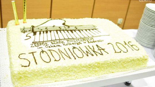 Radomskie studniówki na wesoło