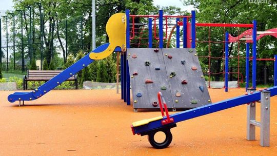 Radosny miniplac, street workout i fitness park