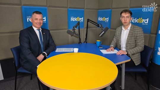 Rajkowski: nie mam żadnej wiedzy na temat zakupu fortepianu przez Szkołę Drzewną Rajkowski: nie mam żadnej wiedzy na temat zakupu fortepianu przez Szkołę Drzewną