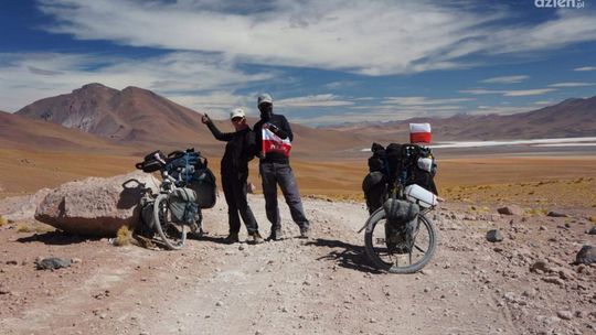 "Raz się żyje - historie pisane rowerem"