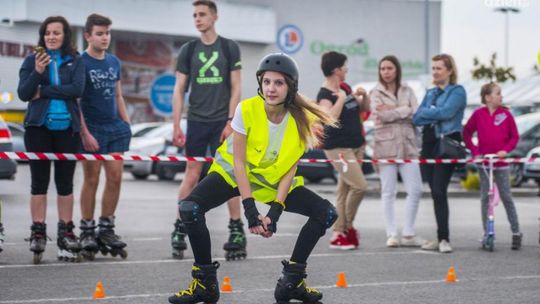 Razem na rolkach i rowerach. "W miasto jedziemy!”