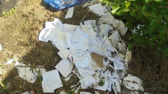 Recepty z danymi pacjentów wyrzucone przy ul. Warszawskiej