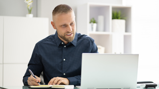 Rejestracja firmy bez fizycznego biura – zalety i ograniczenia