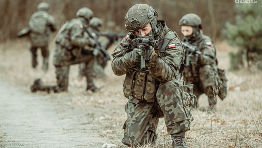Rekrutacja do służb mundurowych. Będzie spotkanie otwarte Rekrutacja do służb mundurowych. Będzie spotkanie otwarte