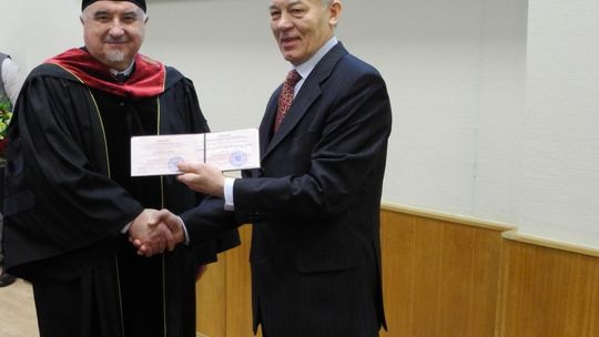 Rektor UTH z tytułem doktora honoris causa