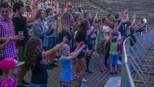 Relaks w blasku świec. Koncert mis tybetańskich w Amfiteatrze