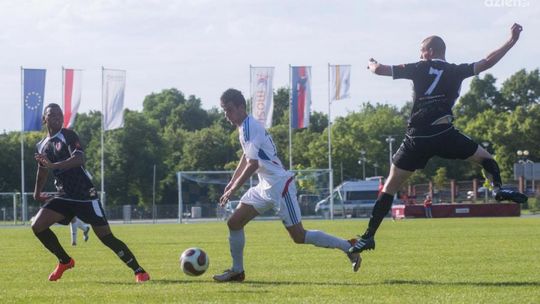 Remis Broni z ŁKS-em. Trzy gole po karnych