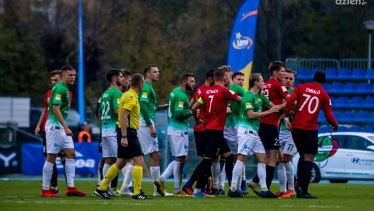 Remis Radomiaka rzutem na taśmę i trzecie miejsce w tabeli zachowane