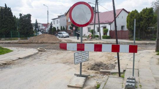 Remont Długojowskiej trwa. Od roku.