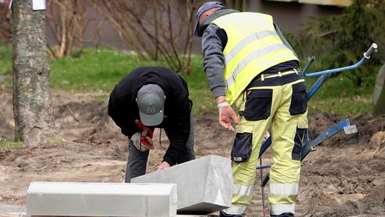 Remonty chodników w Radomiu. MZDiK: poprawi się komfort pieszych