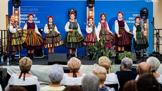 "Retradycje Muzyczne" w Kamienicy Deskurów! Zagrały kapele oraz zespoły