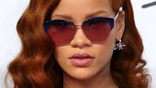 Rihanna naga i cała we krwi