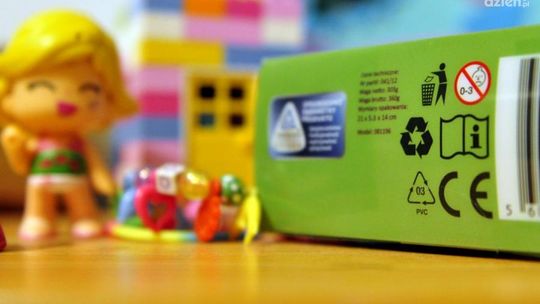 Robisz prezenty? Przypilnuj, by były bezpieczne dla dzieci!