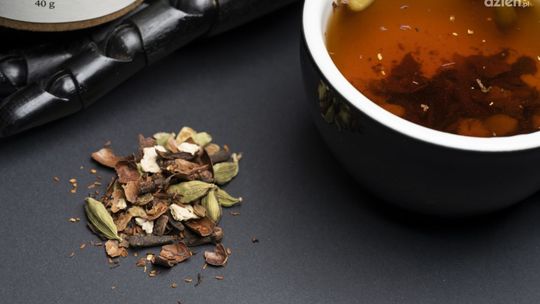 Roiboos - co to za rodzaj herbaty? Jak go prawidłowo parzyć?