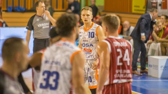 ROSA podejmie mistrza z problemami