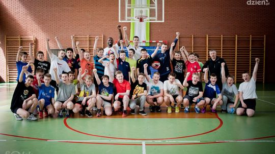 Rosa propagowała koszykówkę w Pionkach