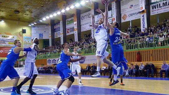 Rosa rozpoczyna ćwierćfinał z Anwilem