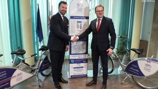 Rower miejski z podpisami