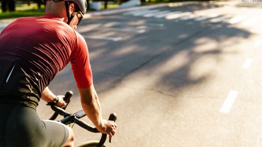 Rower szosowy - idealny wybór dla entuzjastów długich przejażdżek