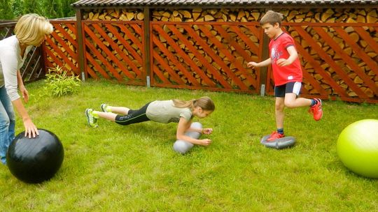 Równowaga dla dzieci nie tylko z Fitball