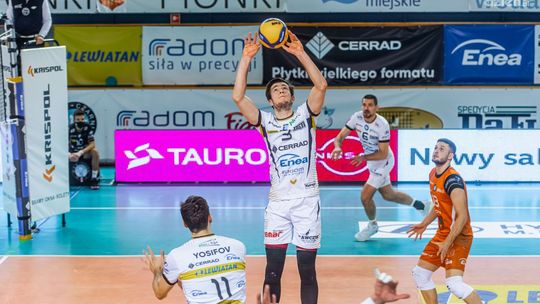 Rozgrywający Michał Kędzierski dalej w Cerradzie Enei Czarnych Radom