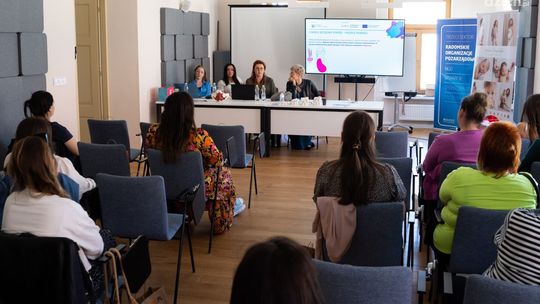 Rozmawiały o ciąży, porodzie i połogu w Kamienicy Deskurów