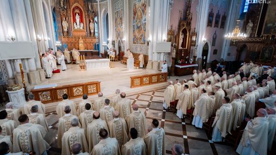 Rozpoczyna się Triduum Paschalne Rozpoczyna się Triduum Paschalne