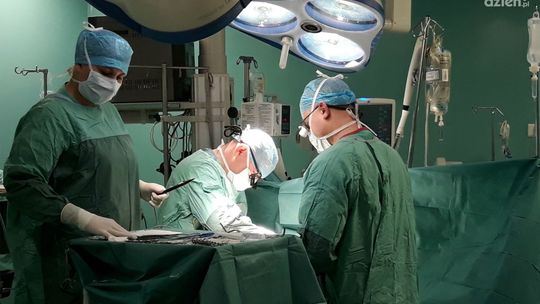 RSS. Operowali pacjenta zakażonego koronawirusem