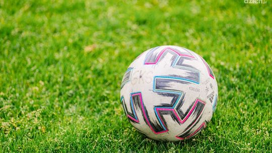 Rusza piłkarska trzecia liga. Wyjazdy Broni i Pilicy na początek