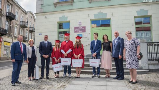 Ruszają stypendia marszałka dla najzdolniejszej młodzieży